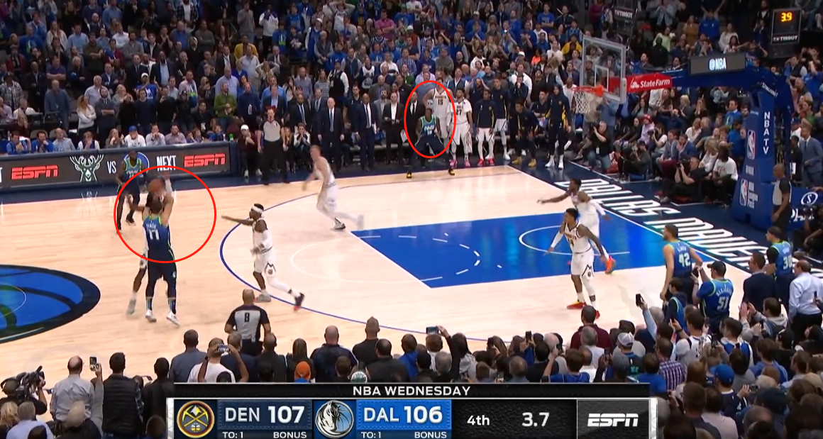  东契奇准绝杀独行侠险胜，天王山之战火花四溅