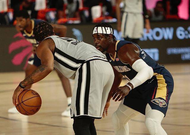 锡安复出贡献准两双鹈鹕主场力克西部第二雷霆